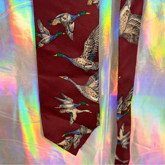 Hanover St. men’s “Duck, Duck, Goose!” duck migration burgundy tie - Picture 1 of 4